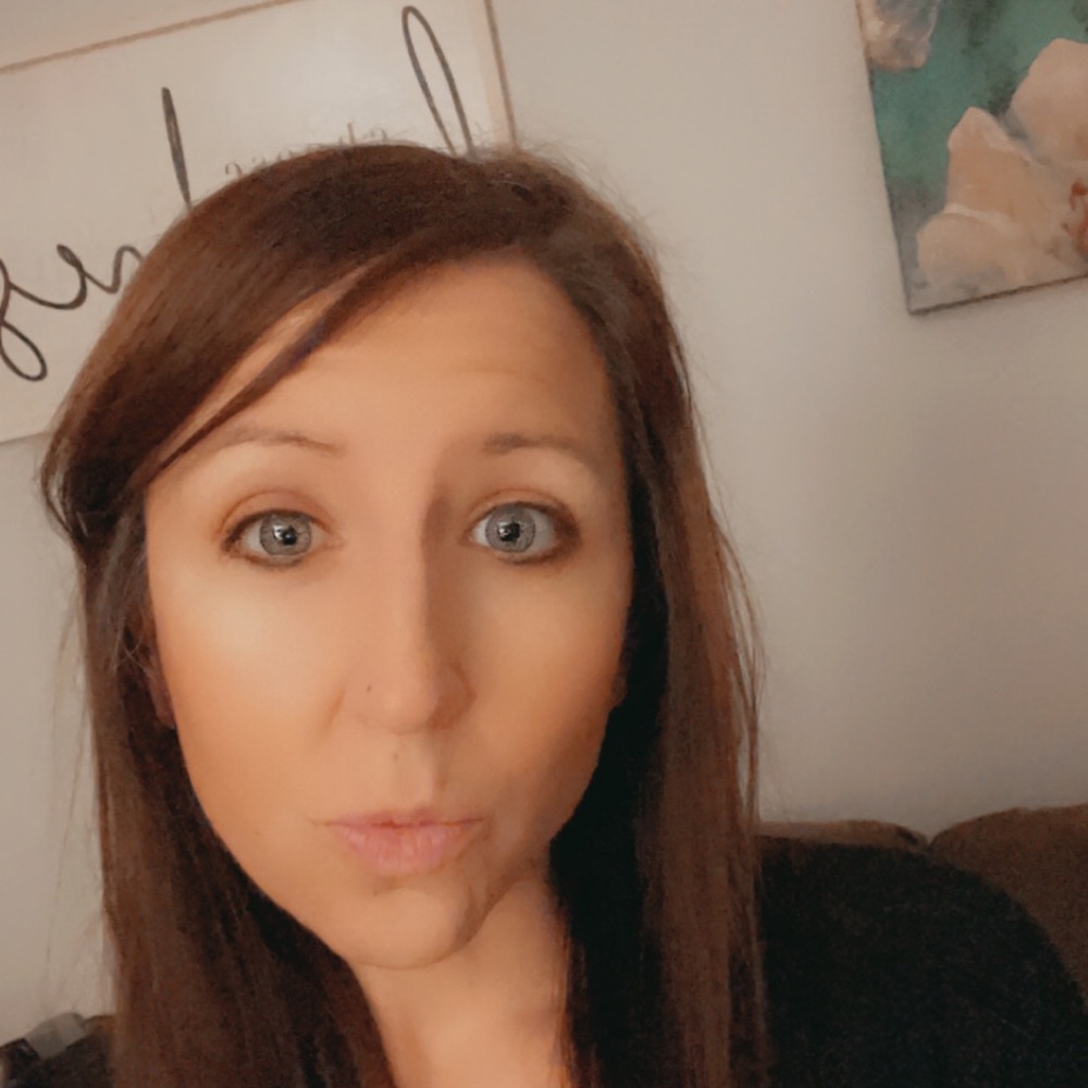 Meet your Posher, Monica